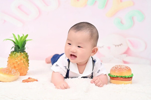 黄山宝宝几月抬头